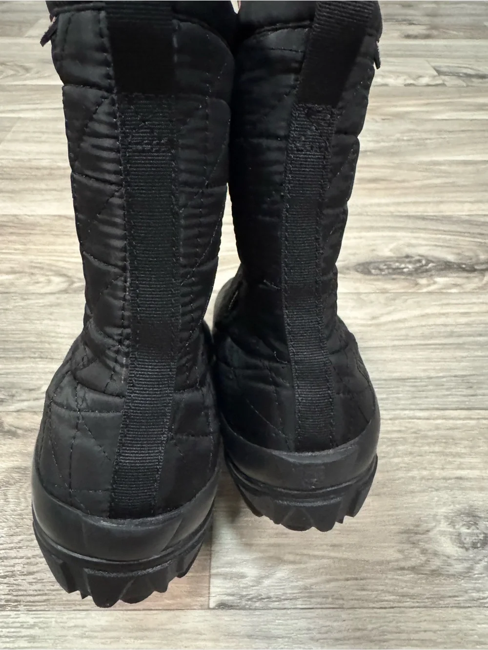 Bogs Women's Snowday II Mid Waterproof Boots in Black Size 7